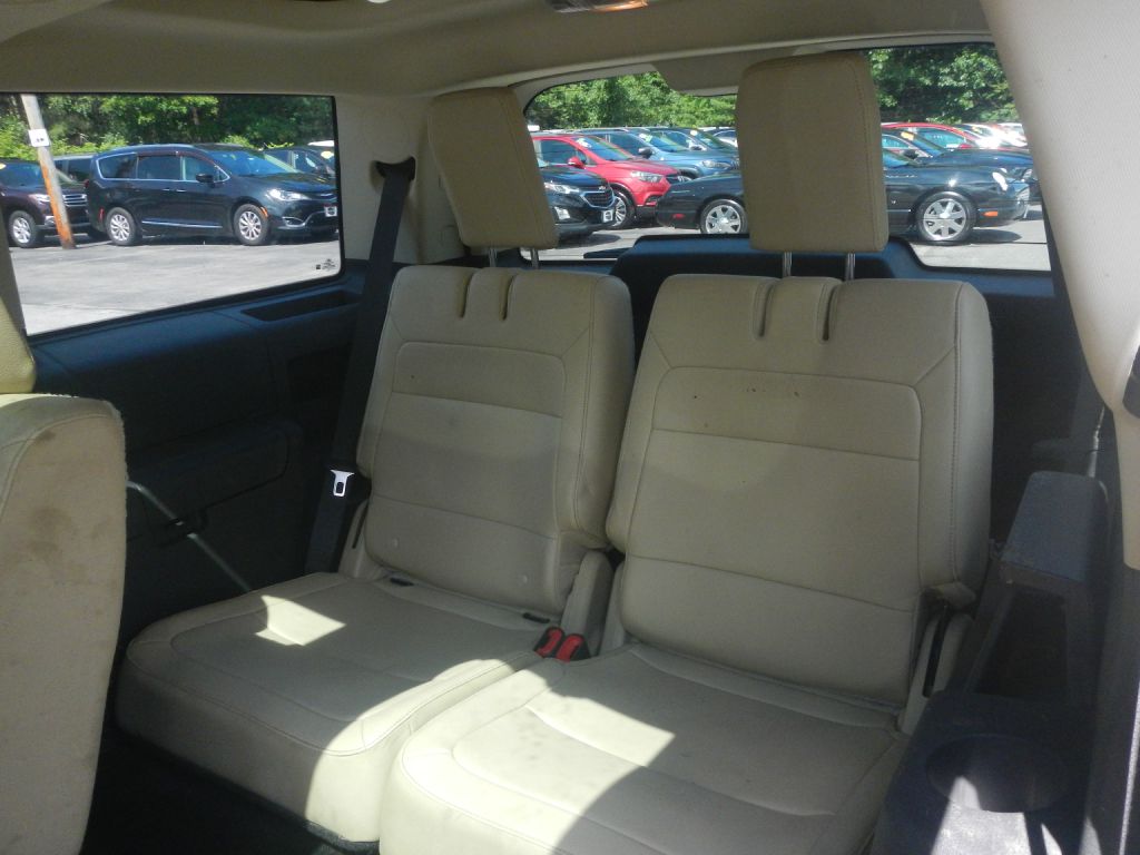 Photo 49 of this FORD FLEX