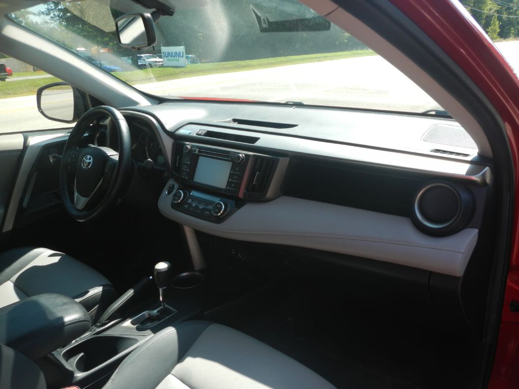 Photo 3 of this TOYOTA RAV4