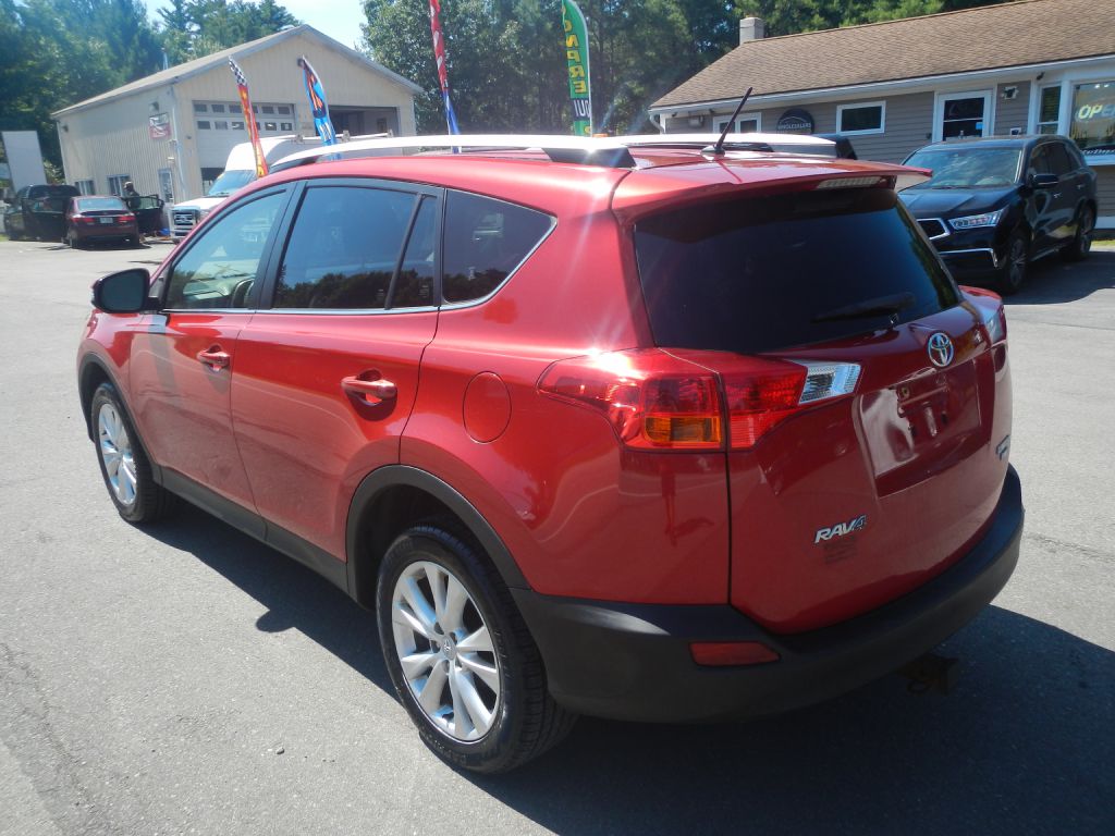 Photo 7 of this TOYOTA RAV4