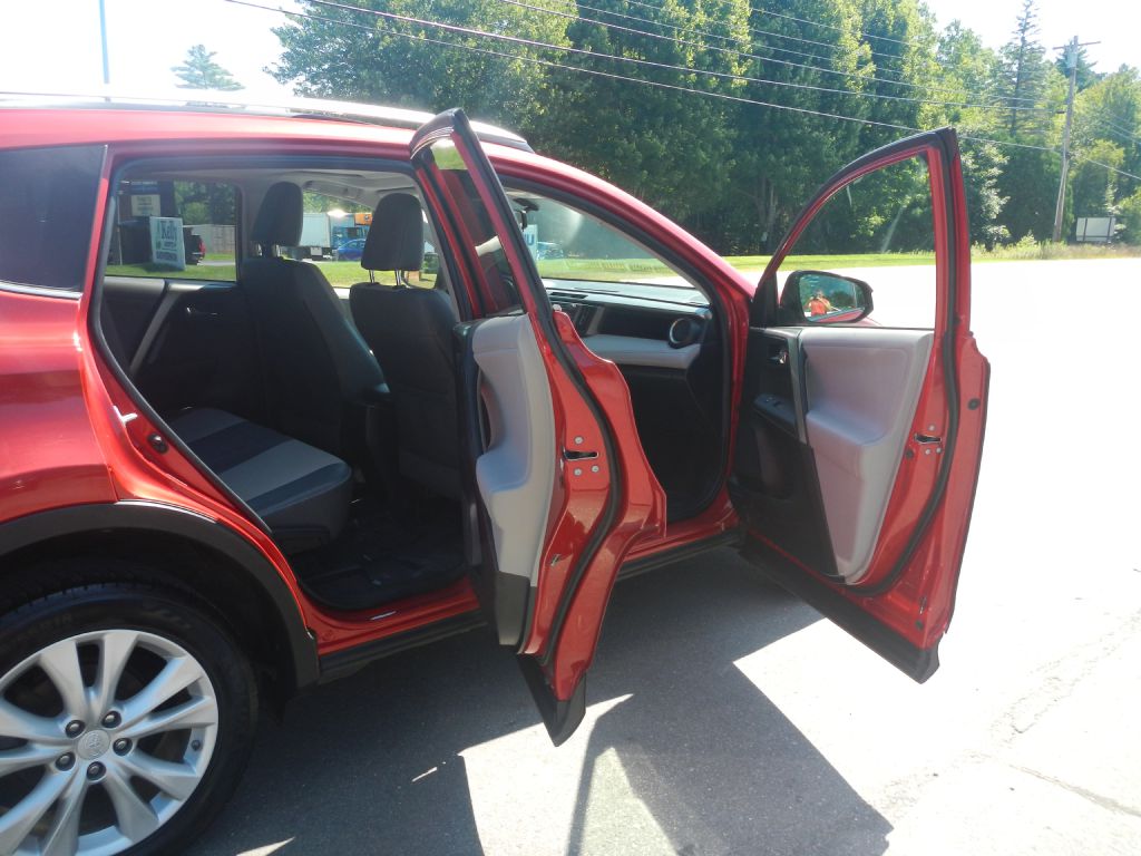 Photo 16 of this TOYOTA RAV4