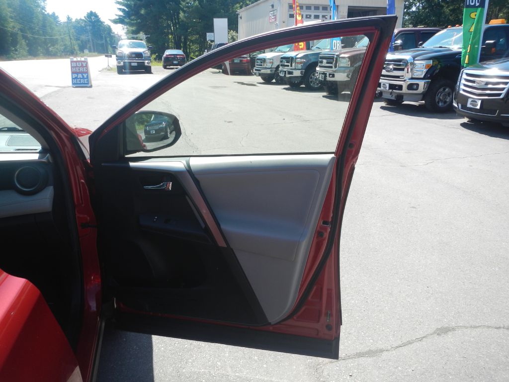 Photo 17 of this TOYOTA RAV4