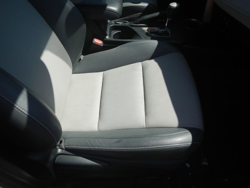 Photo 18 of this TOYOTA RAV4