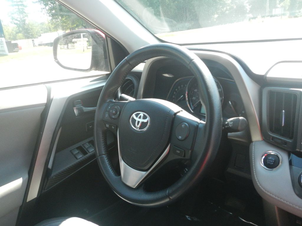 Photo 21 of this TOYOTA RAV4