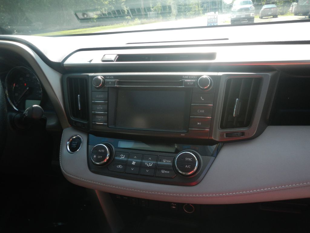 Photo 23 of this TOYOTA RAV4