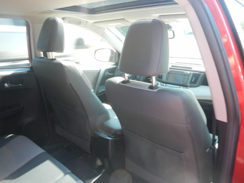 Photo 29 of this TOYOTA RAV4