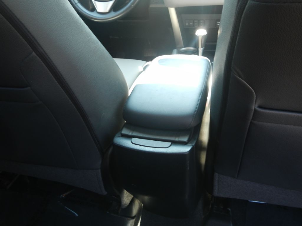 Photo 32 of this TOYOTA RAV4