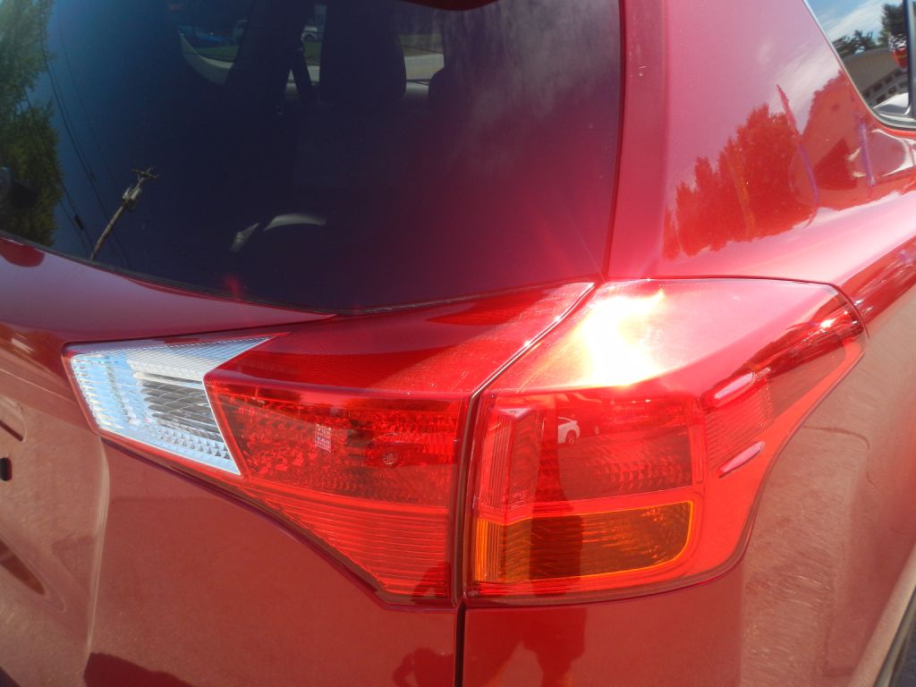 Photo 33 of this TOYOTA RAV4