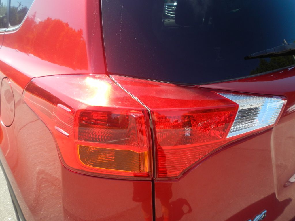 Photo 35 of this TOYOTA RAV4