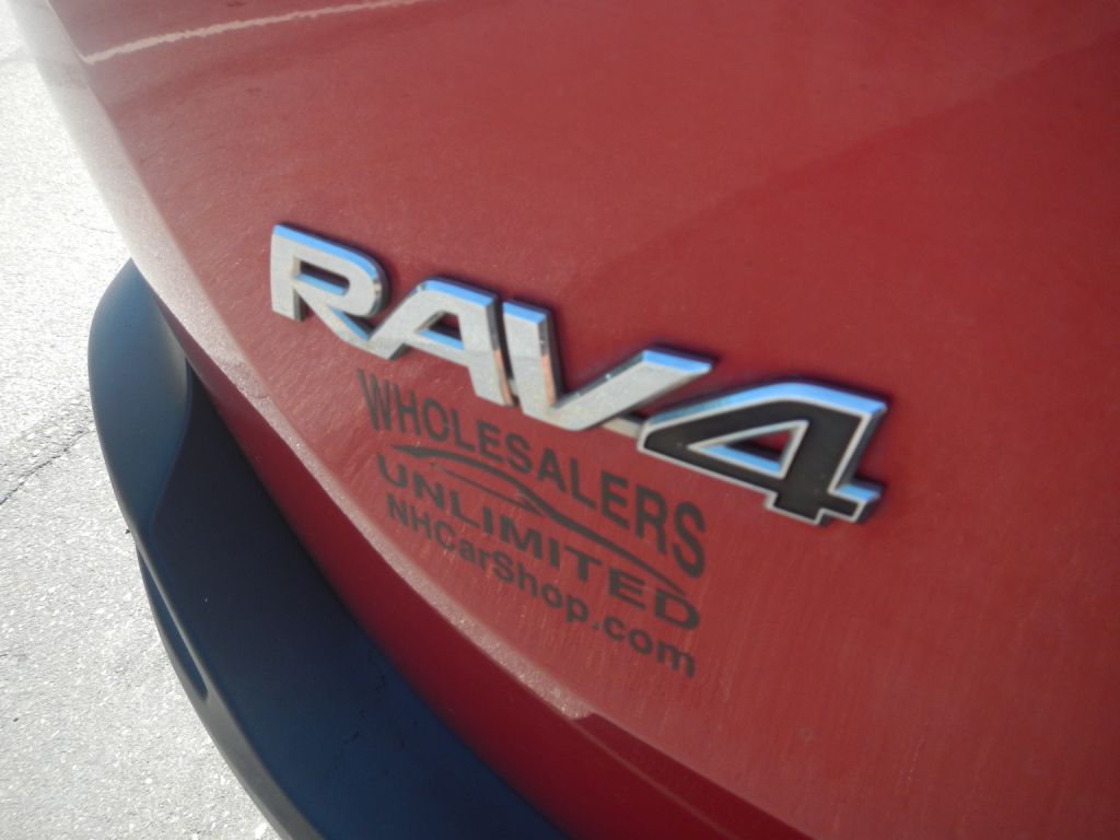 Photo 36 of this TOYOTA RAV4