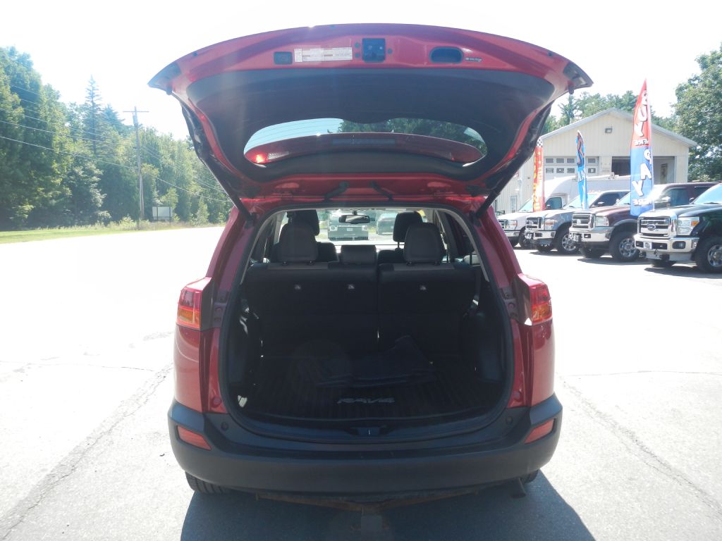 Photo 38 of this TOYOTA RAV4