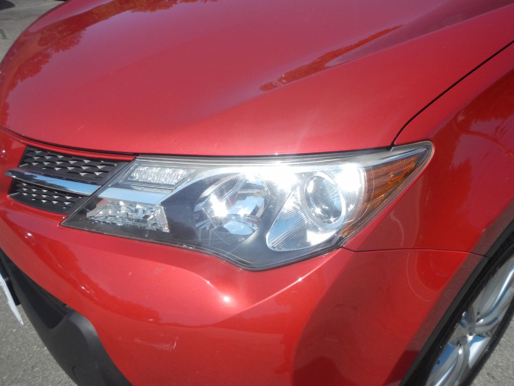 Photo 41 of this TOYOTA RAV4