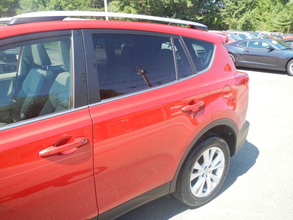 Photo 43 of this TOYOTA RAV4