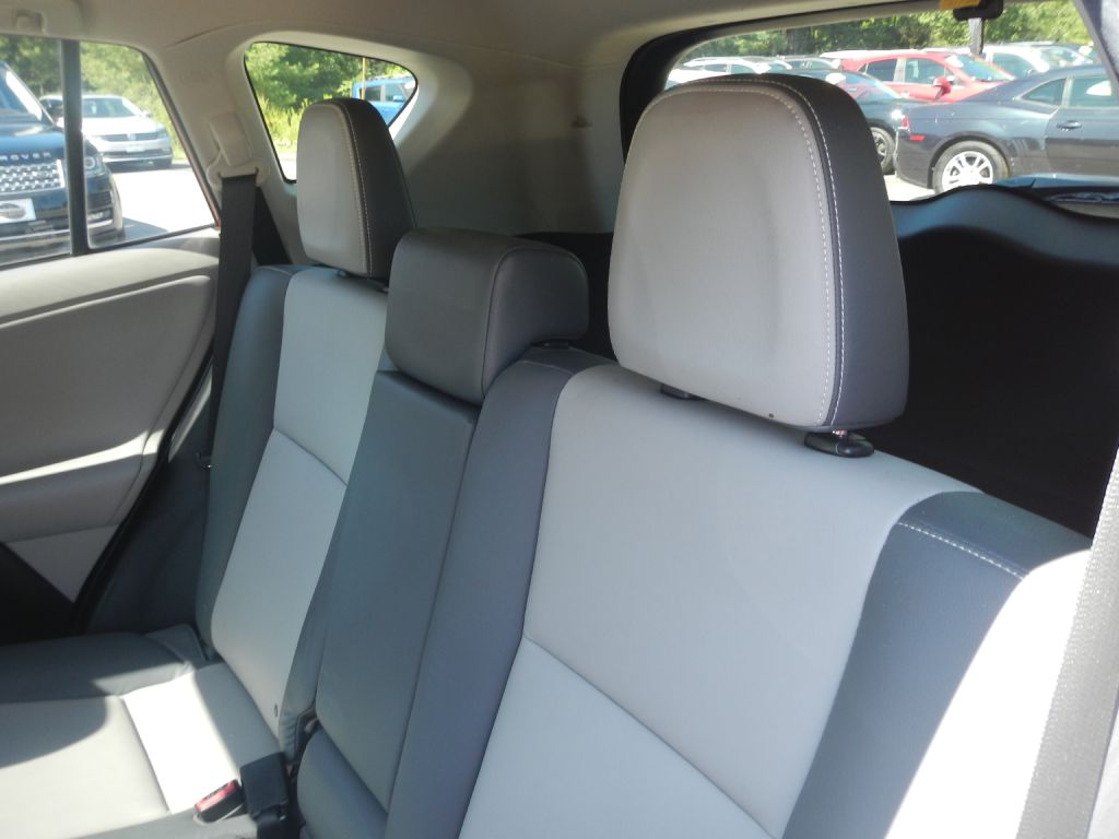 Photo 48 of this TOYOTA RAV4