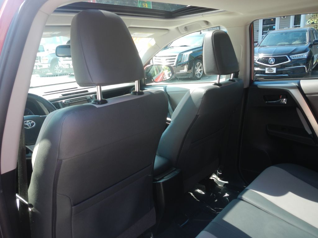 Photo 49 of this TOYOTA RAV4