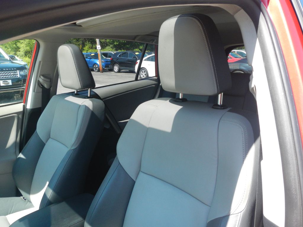 Photo 55 of this TOYOTA RAV4