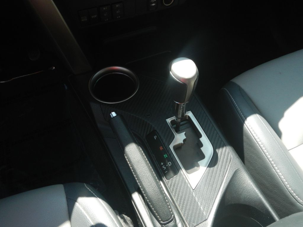 Photo 57 of this TOYOTA RAV4