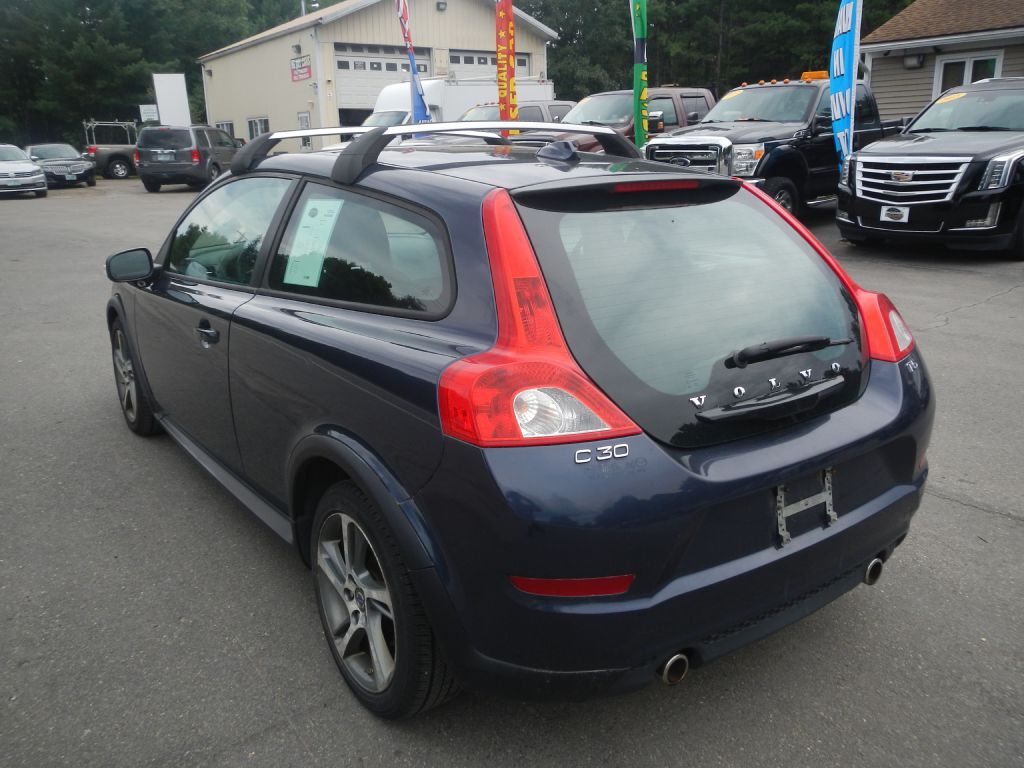 Photo 7 of this VOLVO C30
