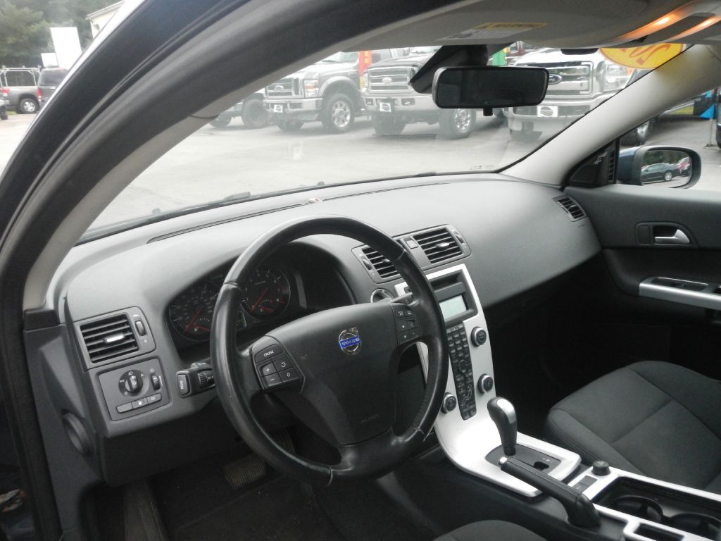 Photo 10 of this VOLVO C30