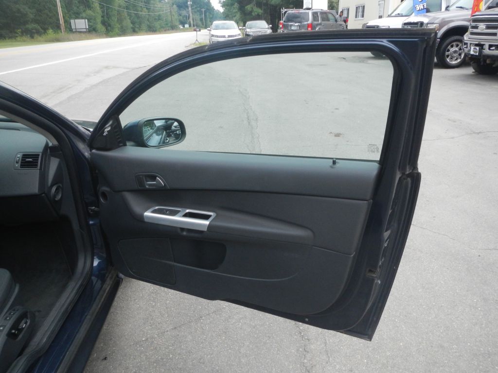 Photo 15 of this VOLVO C30