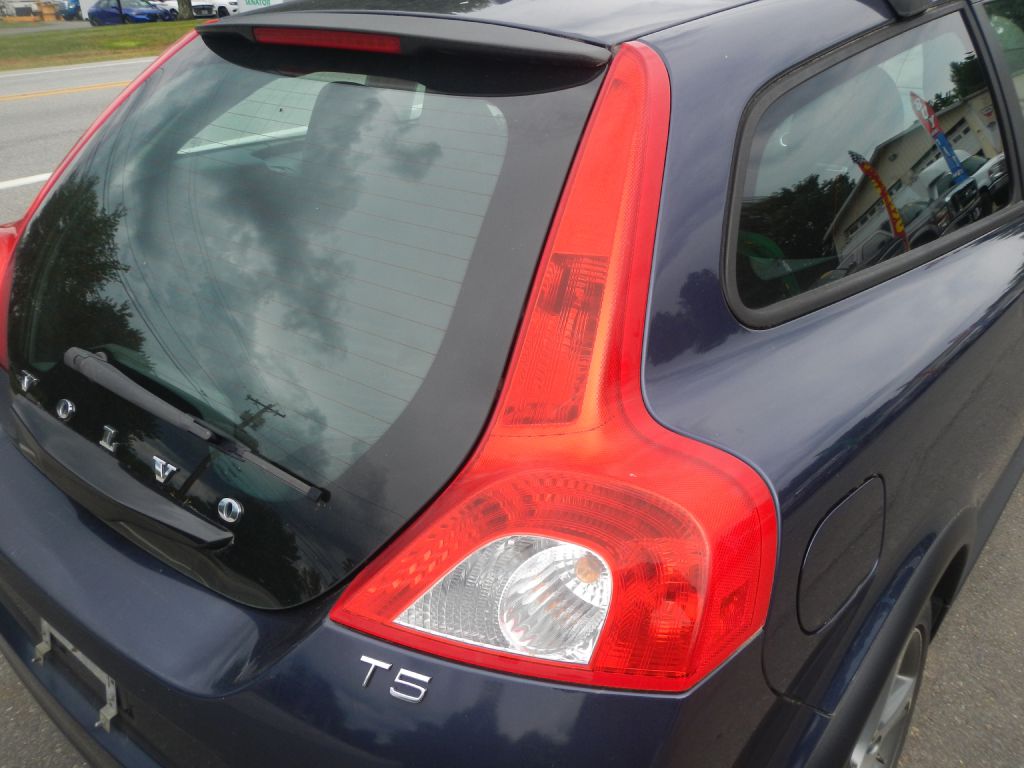 Photo 24 of this VOLVO C30
