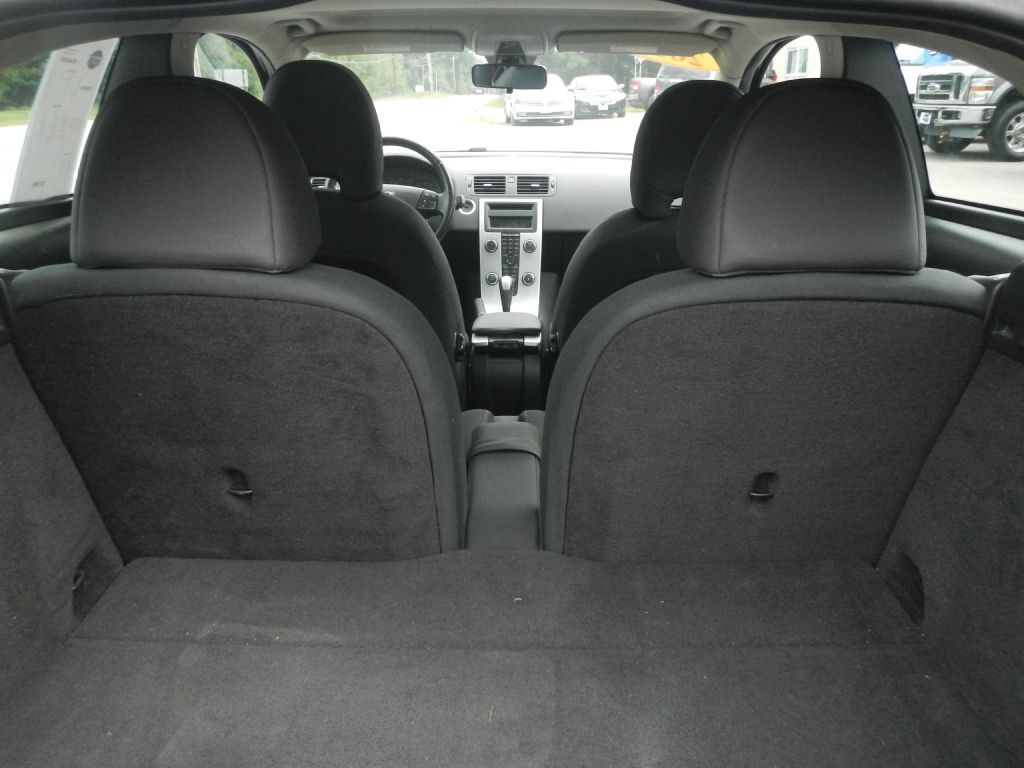 Photo 28 of this VOLVO C30