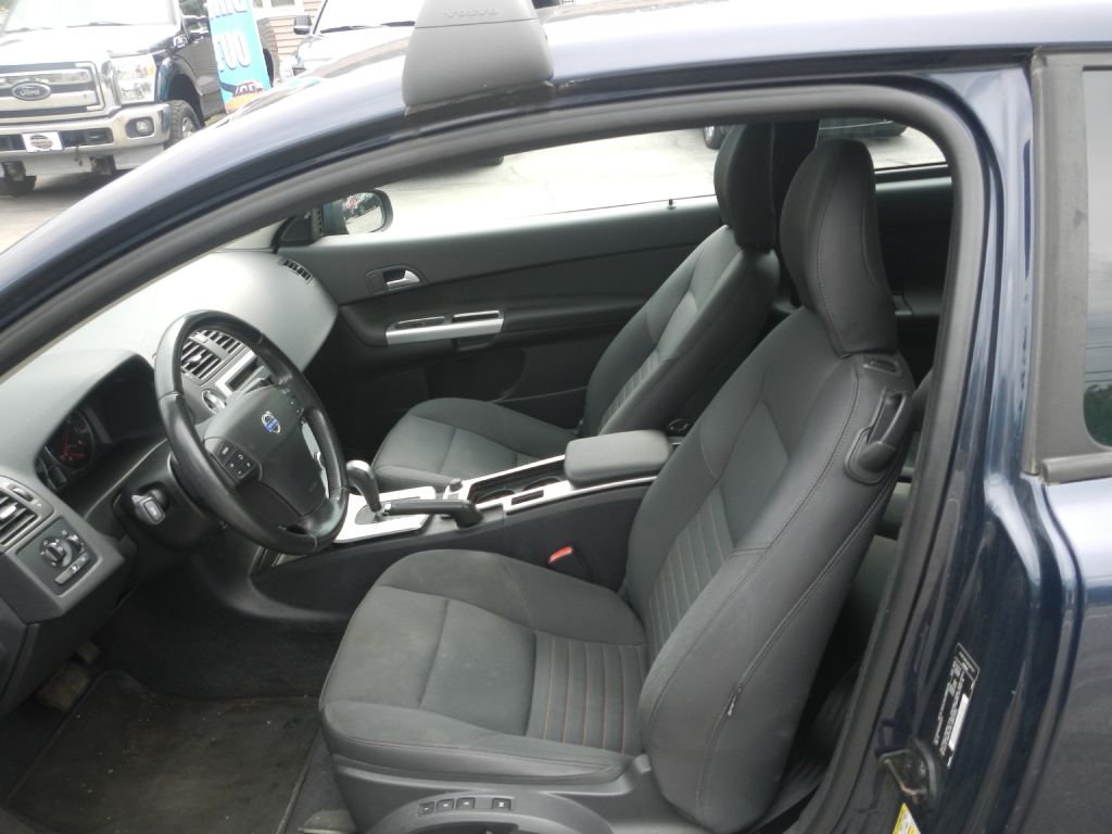 Photo 34 of this VOLVO C30
