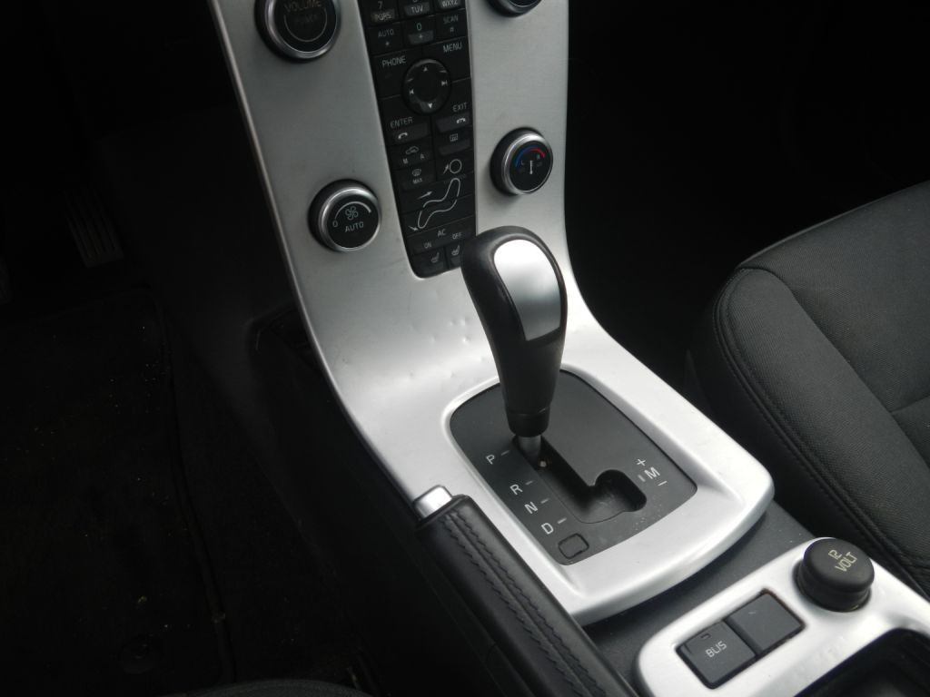 Photo 41 of this VOLVO C30