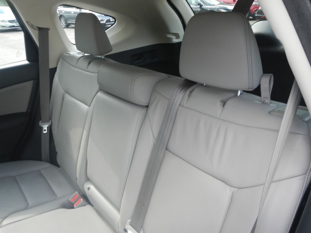 Photo 8 of this HONDA CR-V AWD