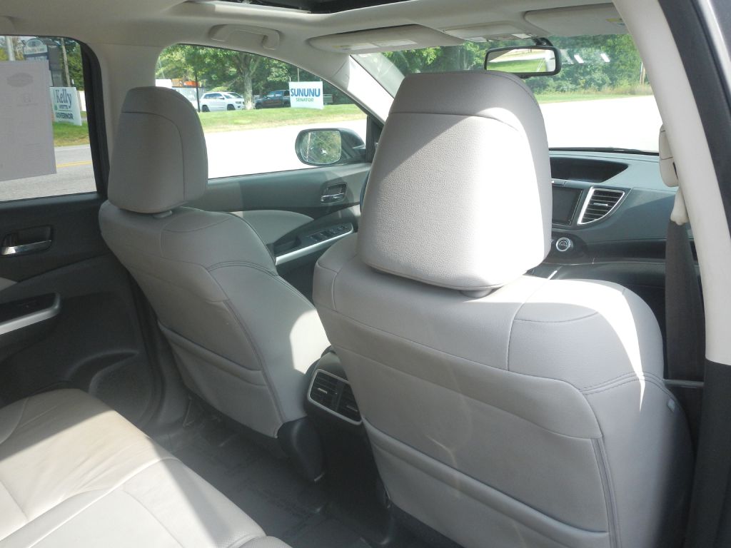 Photo 25 of this HONDA CR-V AWD