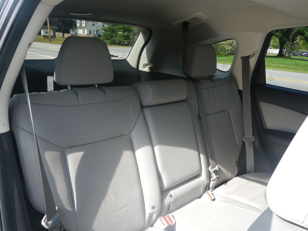 Photo 29 of this HONDA CR-V AWD