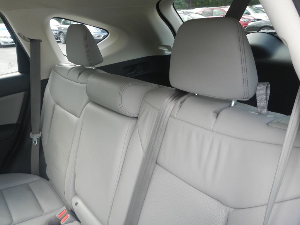 Photo 39 of this HONDA CR-V AWD