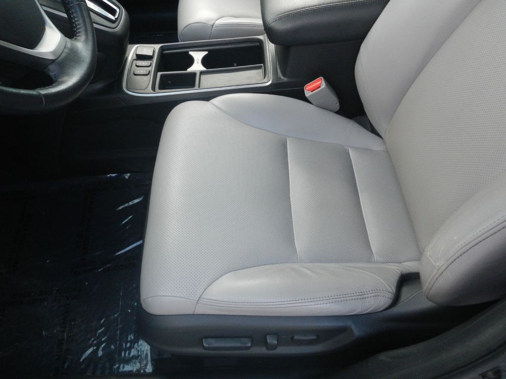 Photo 45 of this HONDA CR-V AWD