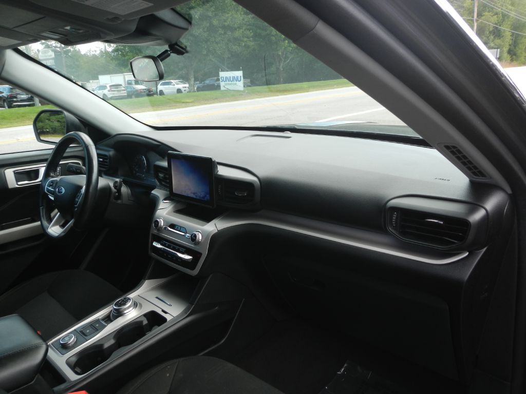 Photo 4 of this FORD EXPLORER