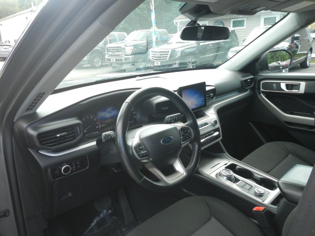 Photo 12 of this FORD EXPLORER