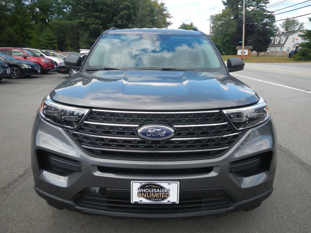 Photo 13 of this FORD EXPLORER