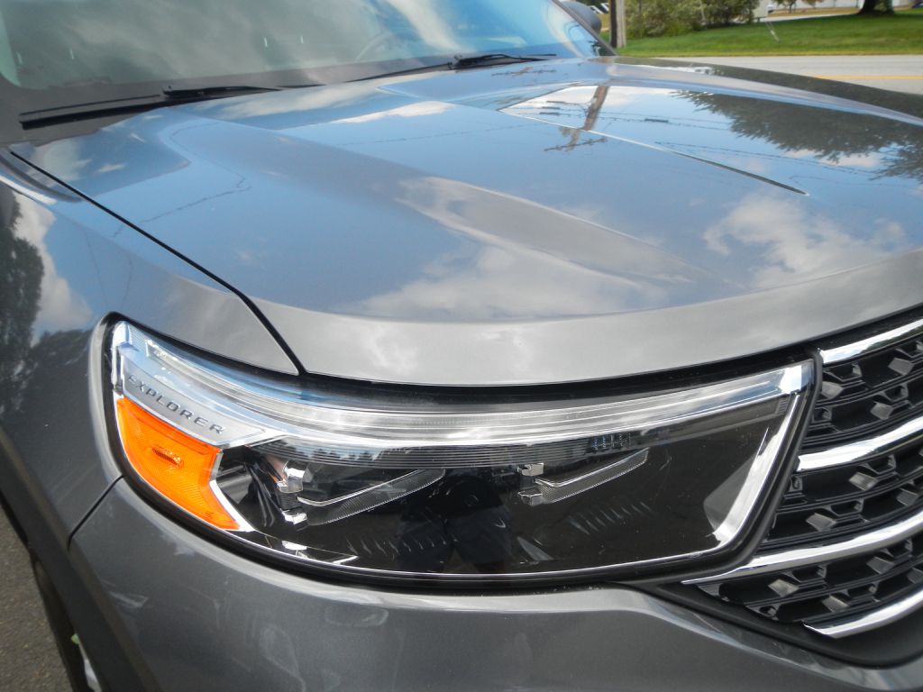 Photo 14 of this FORD EXPLORER
