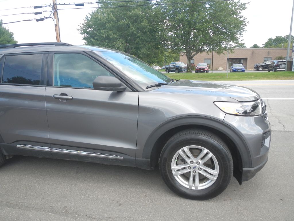 Photo 15 of this FORD EXPLORER