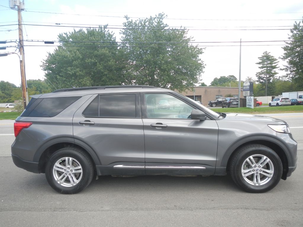Photo 17 of this FORD EXPLORER