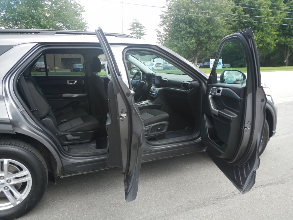 Photo 18 of this FORD EXPLORER