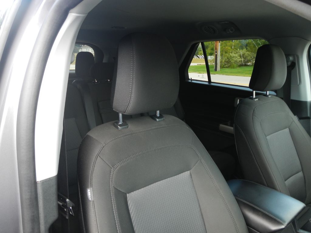 Photo 21 of this FORD EXPLORER