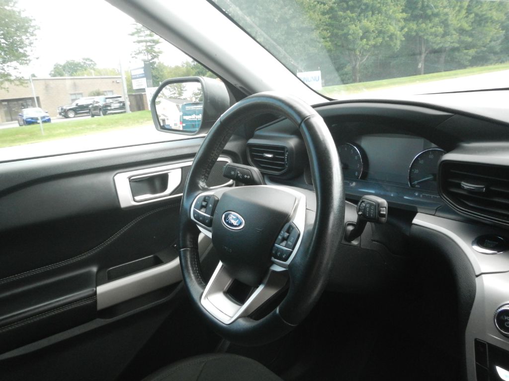 Photo 22 of this FORD EXPLORER