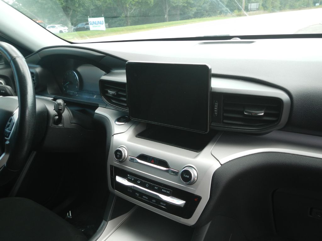 Photo 23 of this FORD EXPLORER