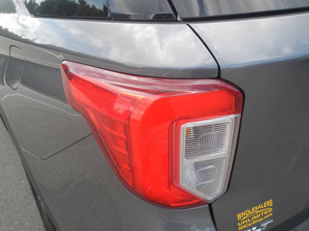 Photo 30 of this FORD EXPLORER