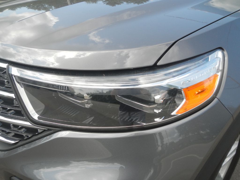 Photo 35 of this FORD EXPLORER