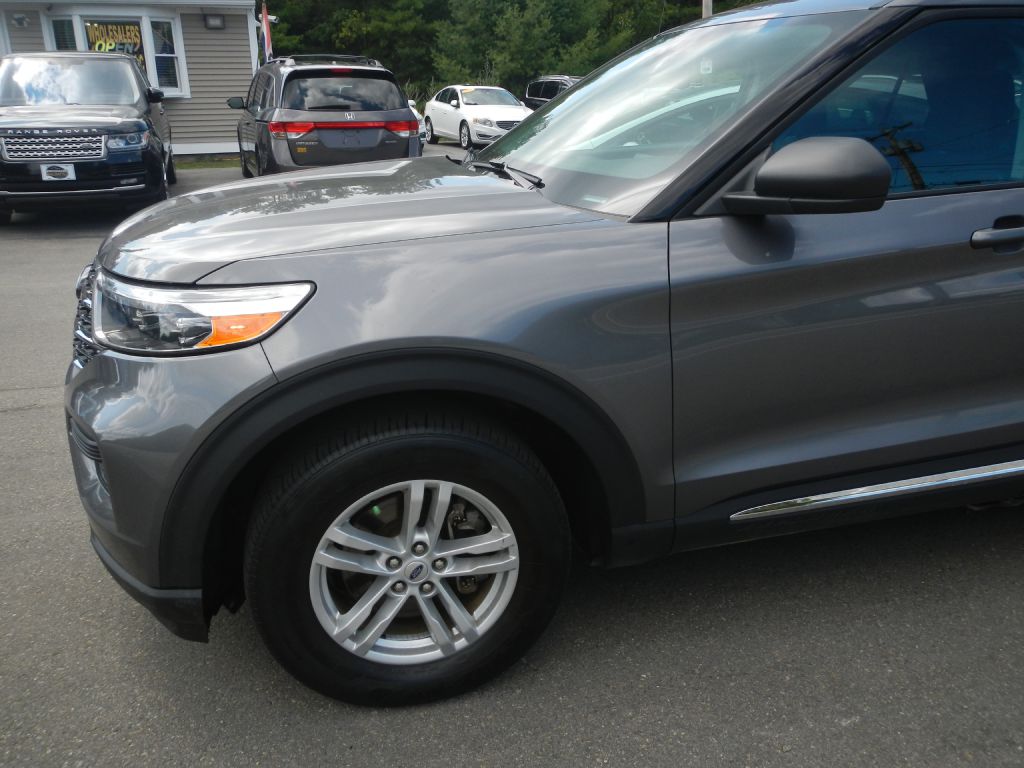 Photo 36 of this FORD EXPLORER