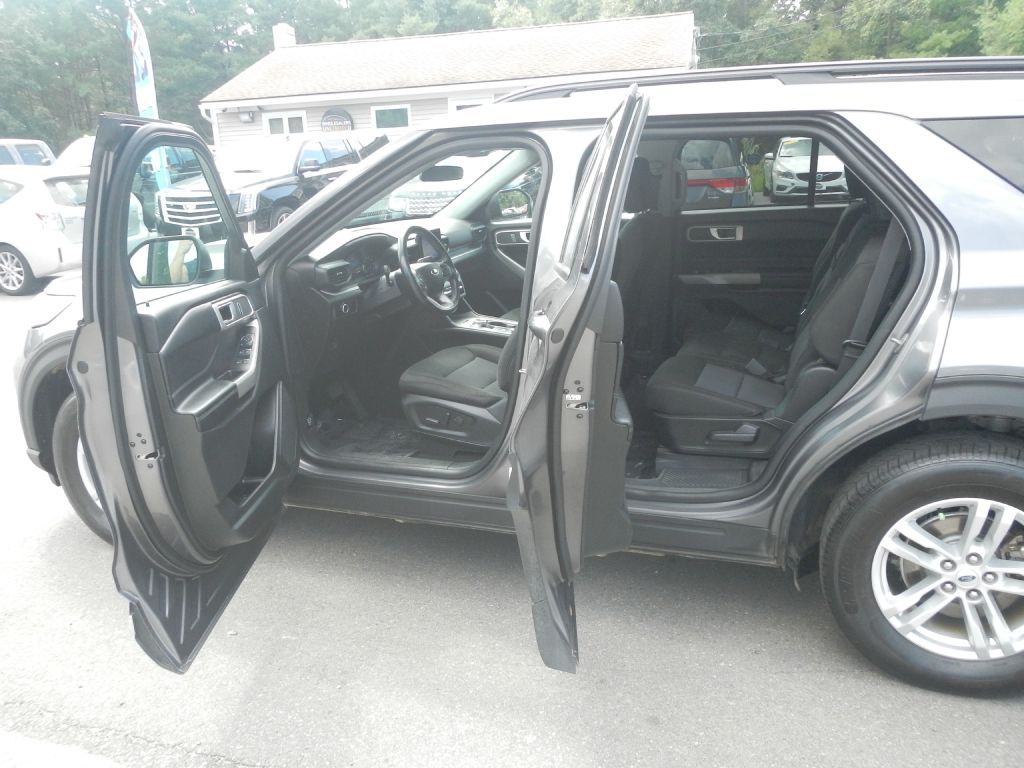 Photo 39 of this FORD EXPLORER