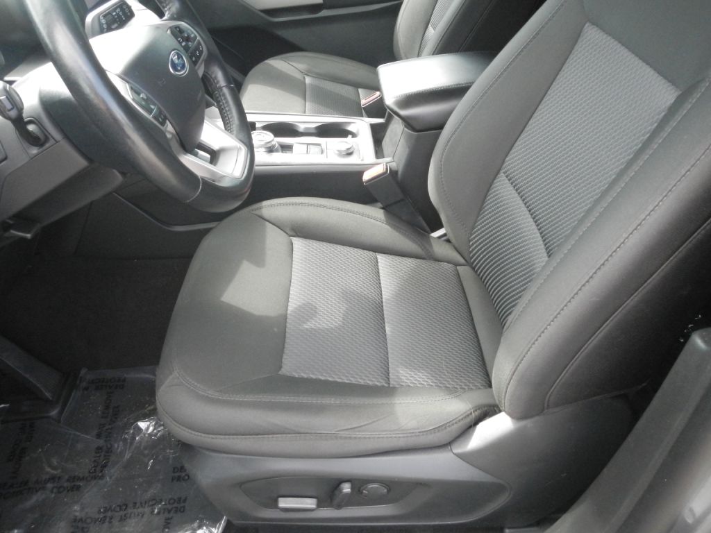 Photo 47 of this FORD EXPLORER