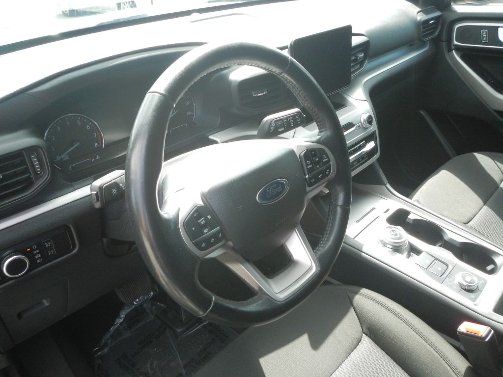 Photo 50 of this FORD EXPLORER