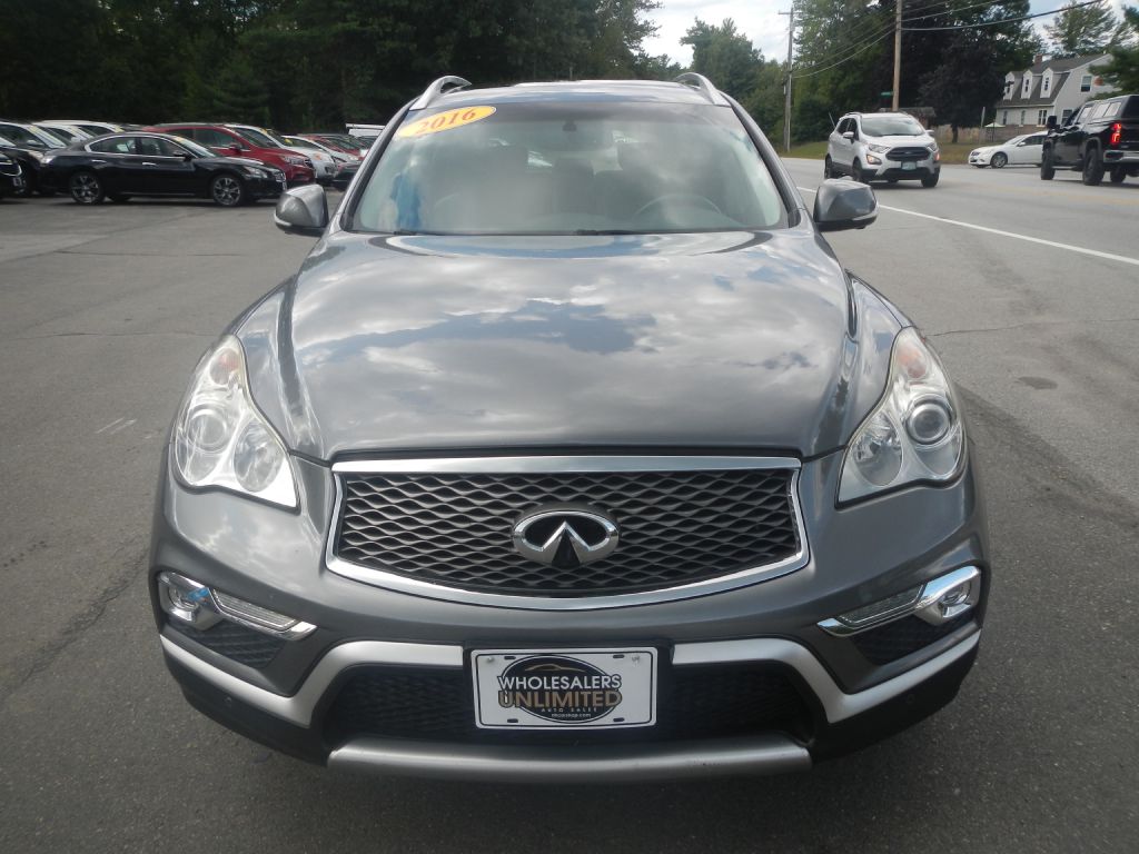 Photo 11 of this INFINITI QX50 AWD