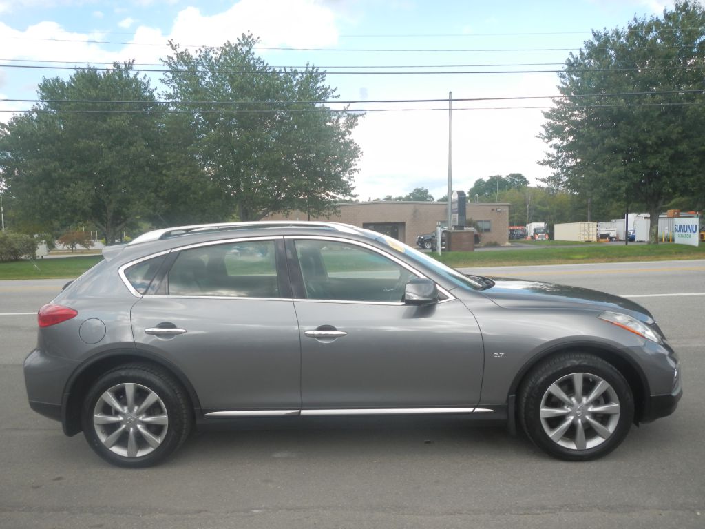 Photo 15 of this INFINITI QX50 AWD